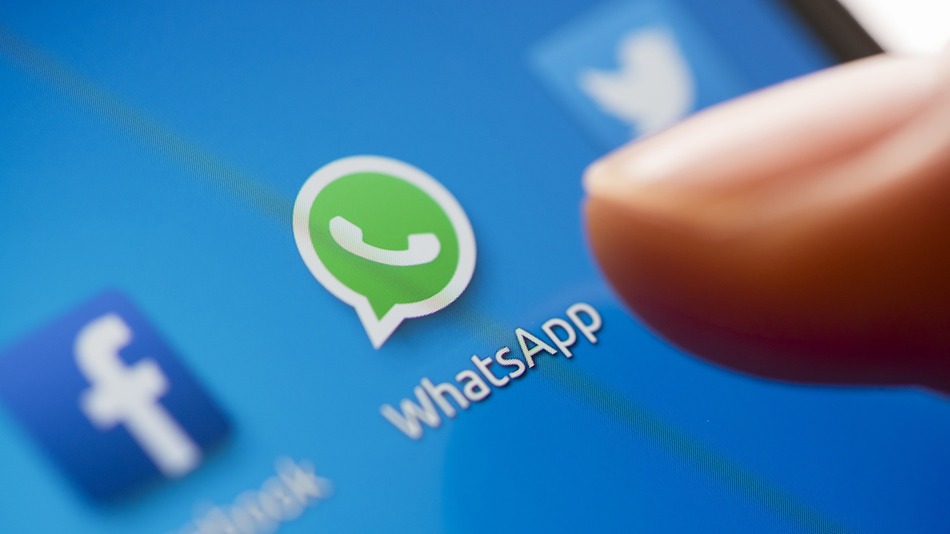How to hack WhatsApp Messages without installing software