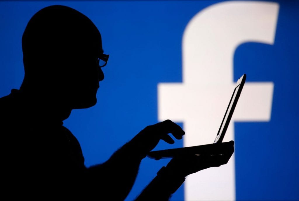 4 Ways to See Someone's Private Facebook Wall